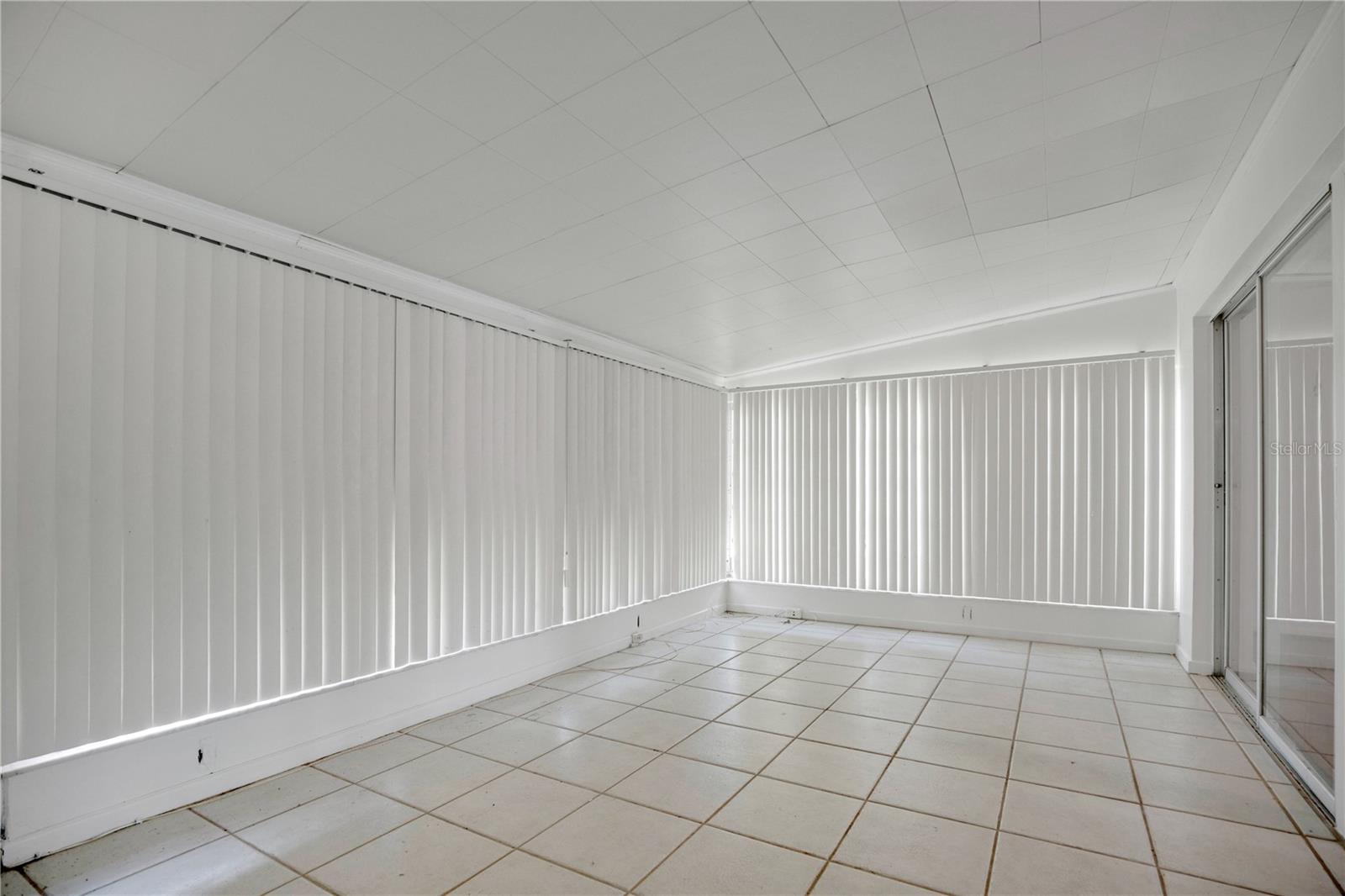 DELTONA LAKES UNIT 25 - Residential