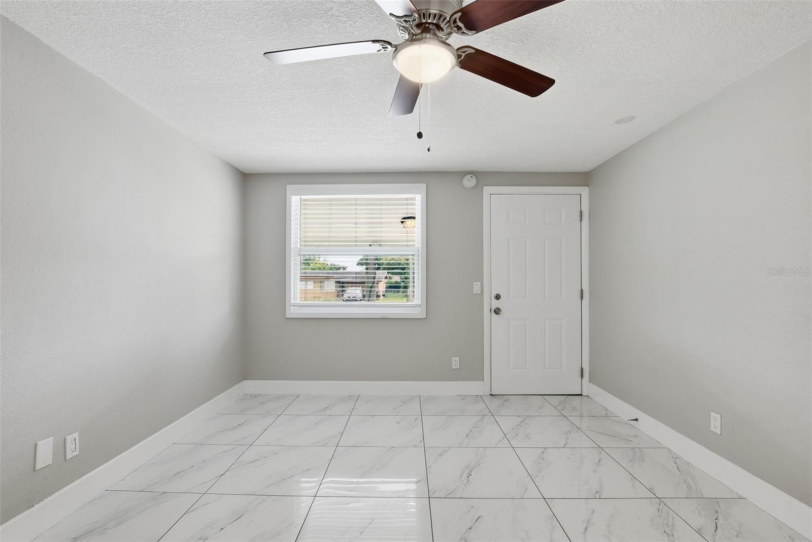 AVONDALE - Residential