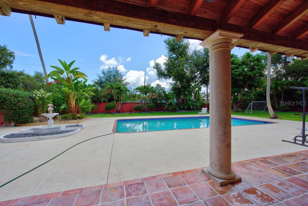 PALMA SOLA PARK - Residential