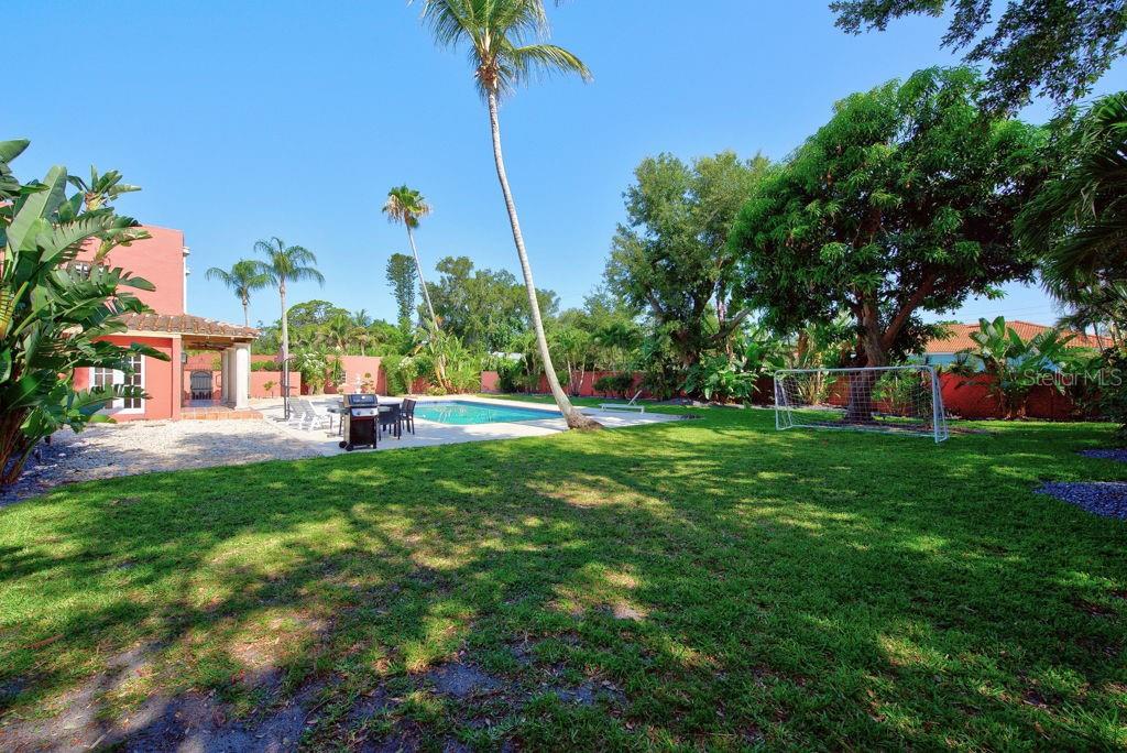 PALMA SOLA PARK - Residential
