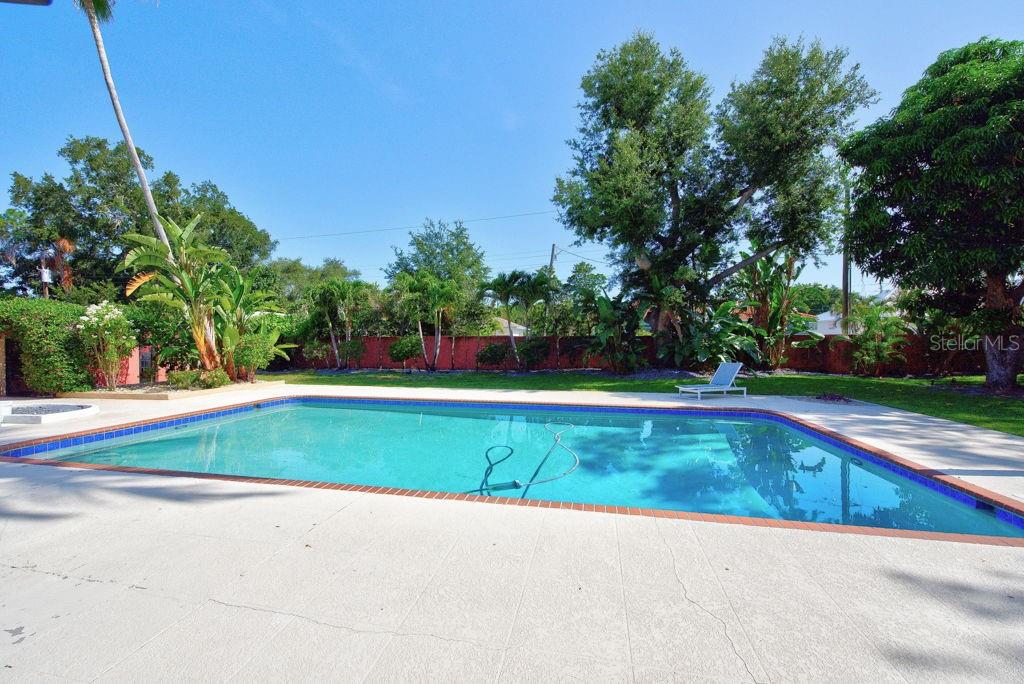 PALMA SOLA PARK - Residential