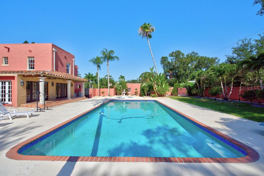 PALMA SOLA PARK - Residential