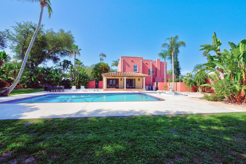 PALMA SOLA PARK - Residential