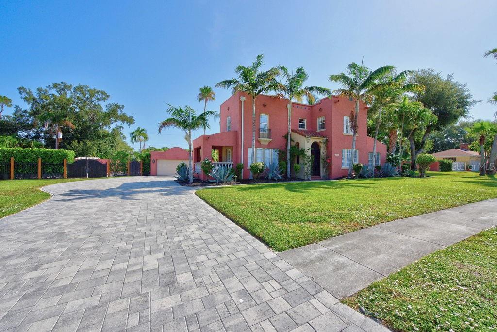 PALMA SOLA PARK - Residential