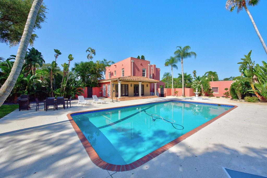 PALMA SOLA PARK - Residential
