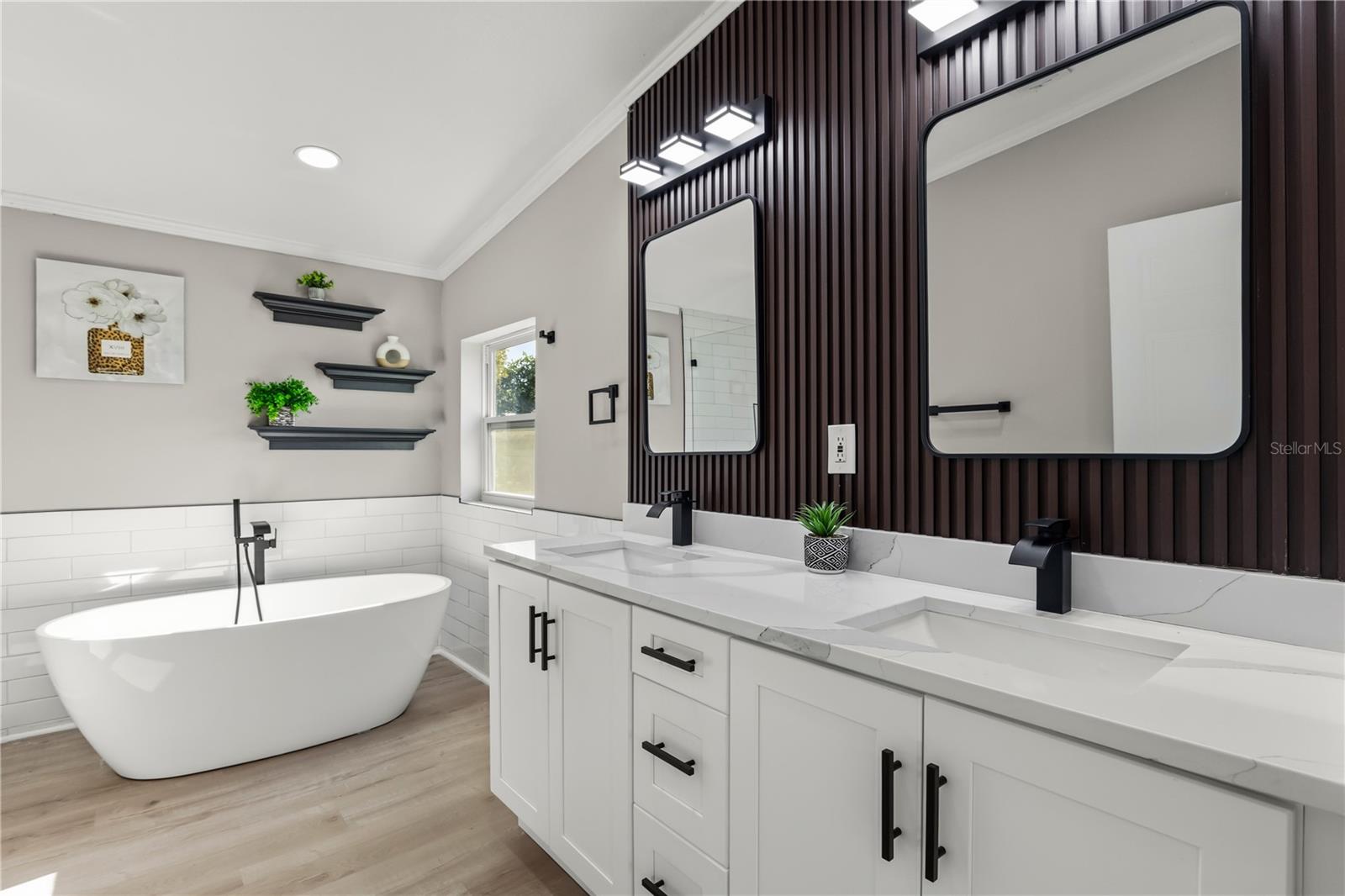 CAPE ORLANDO ESTATES - Residential