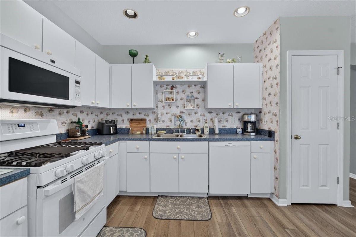 BLOOMINGDALE RIDGE - Residential