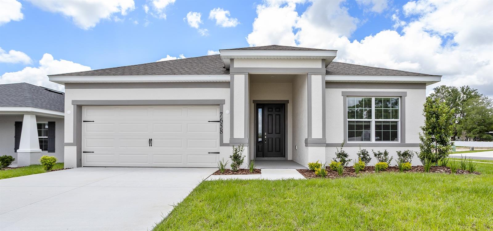 VISTA TRACE - Residential