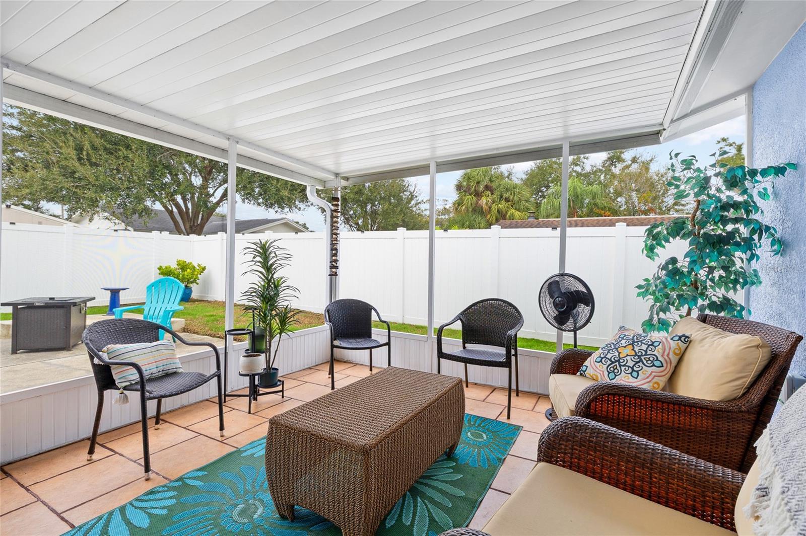 BONNIE BAY UNIT THREE PH ONE - Residential