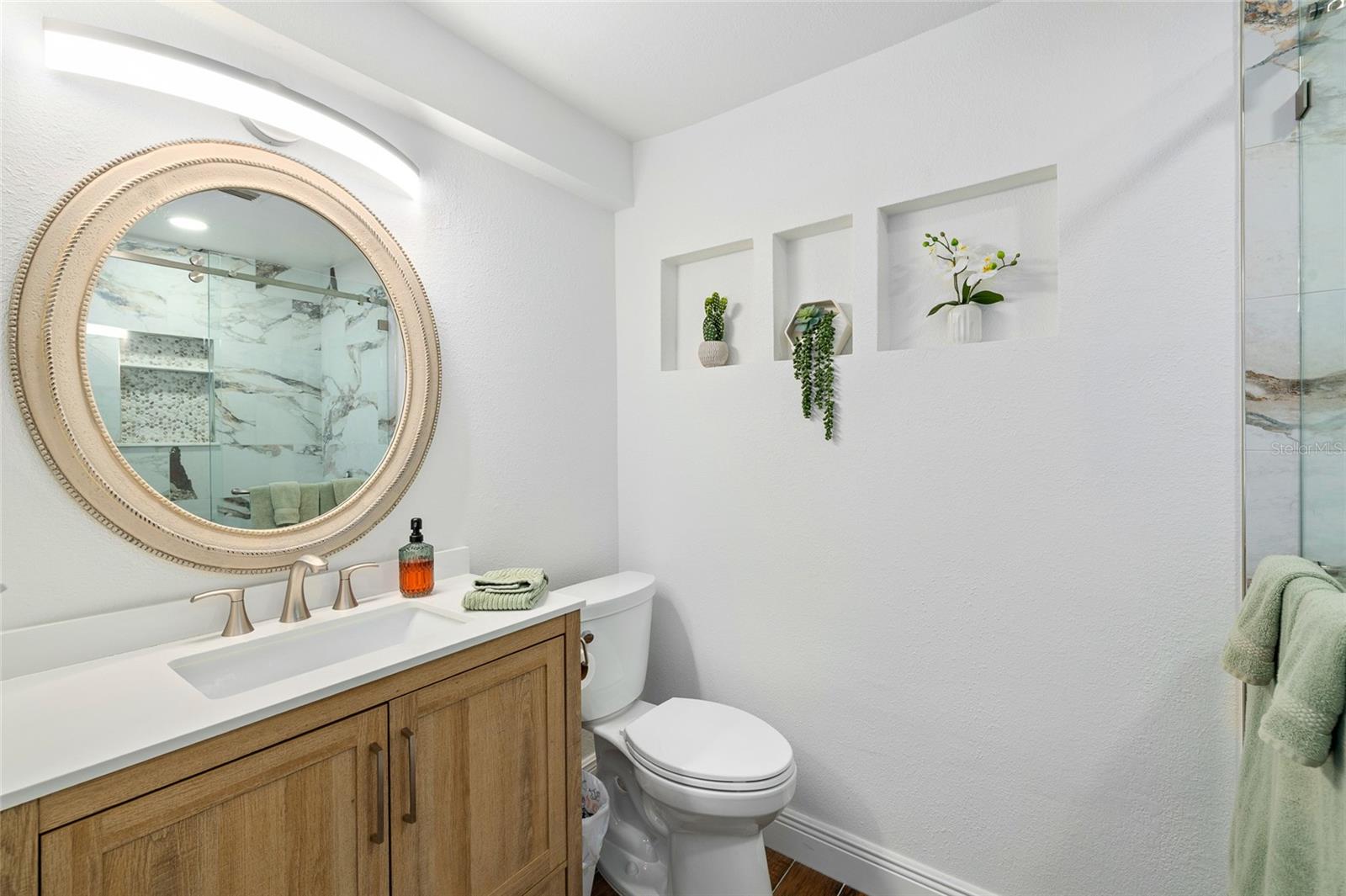 BONNIE BAY UNIT THREE PH ONE - Residential