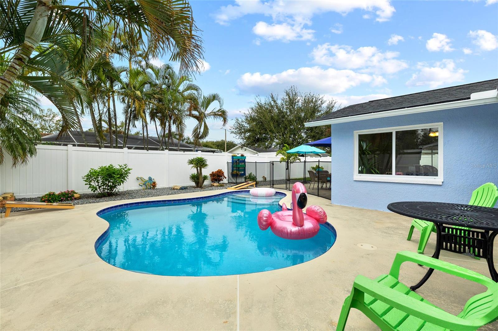 BONNIE BAY UNIT THREE PH ONE - Residential
