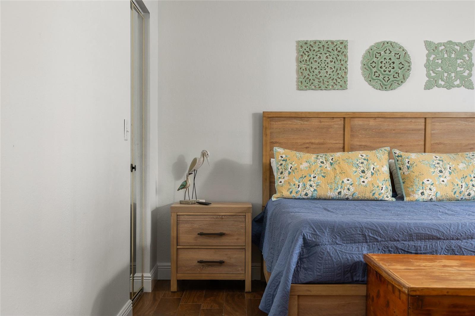 BONNIE BAY UNIT THREE PH ONE - Residential