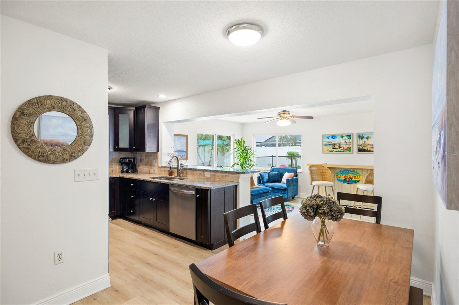 BONNIE BAY UNIT THREE PH ONE - Residential