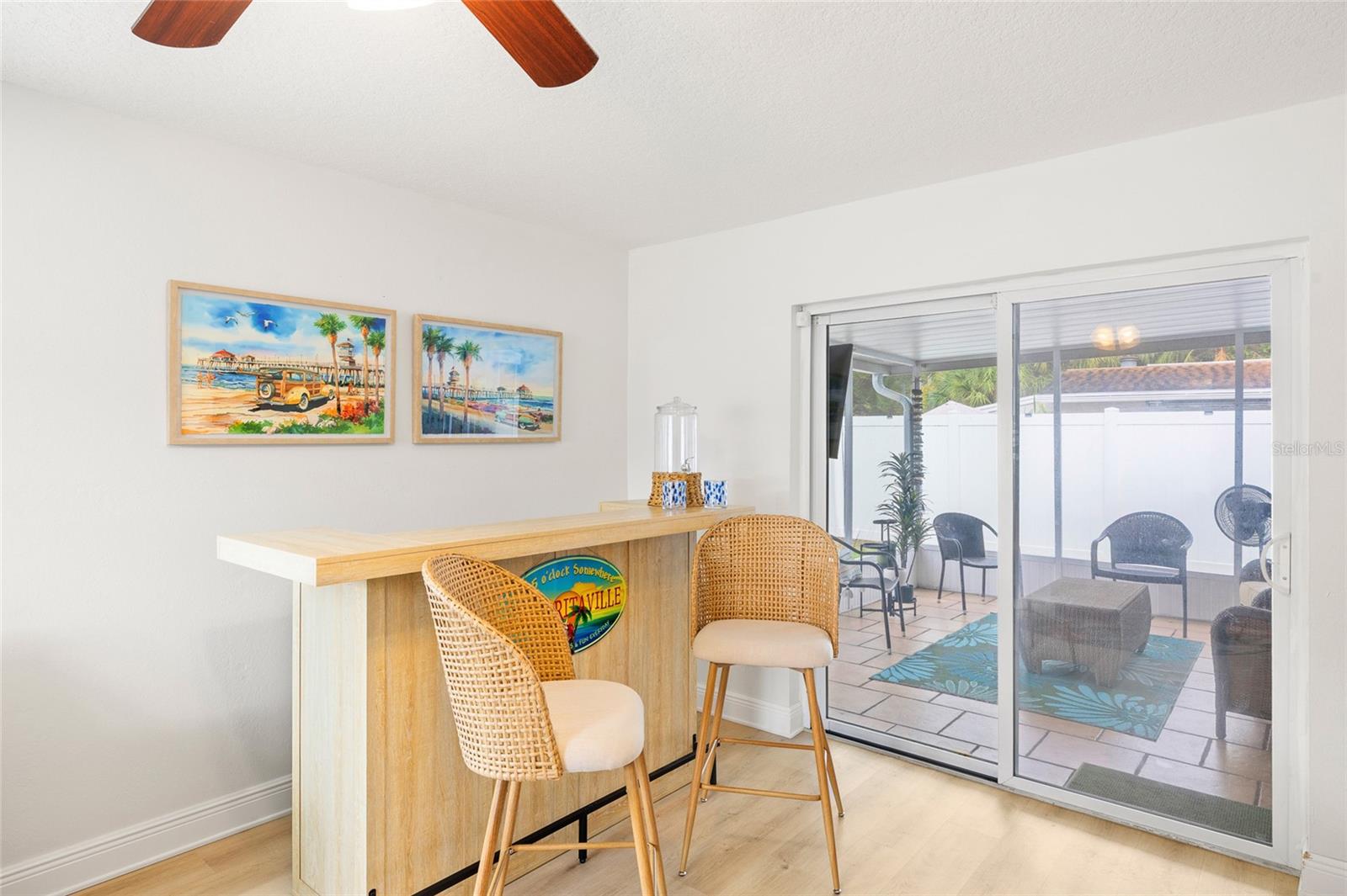 BONNIE BAY UNIT THREE PH ONE - Residential
