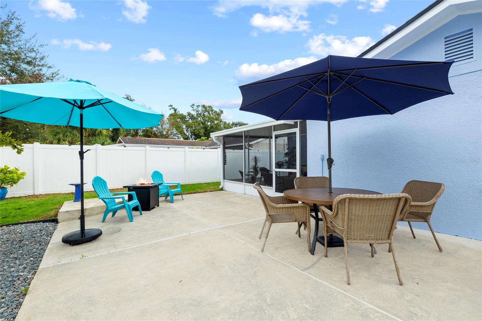 BONNIE BAY UNIT THREE PH ONE - Residential