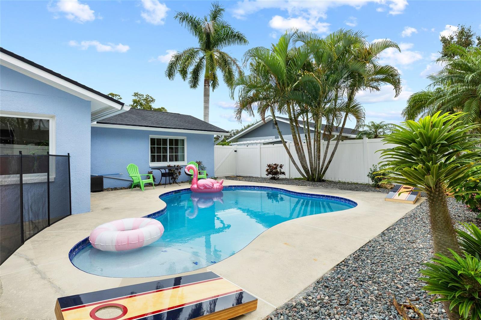 BONNIE BAY UNIT THREE PH ONE - Residential