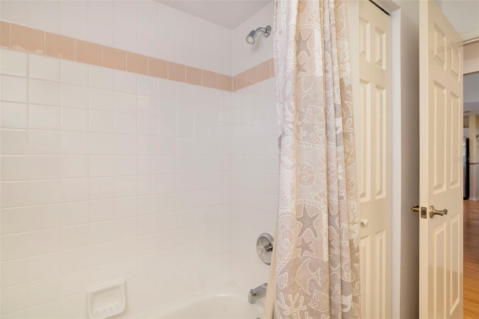 ARBOR TRACE - Residential