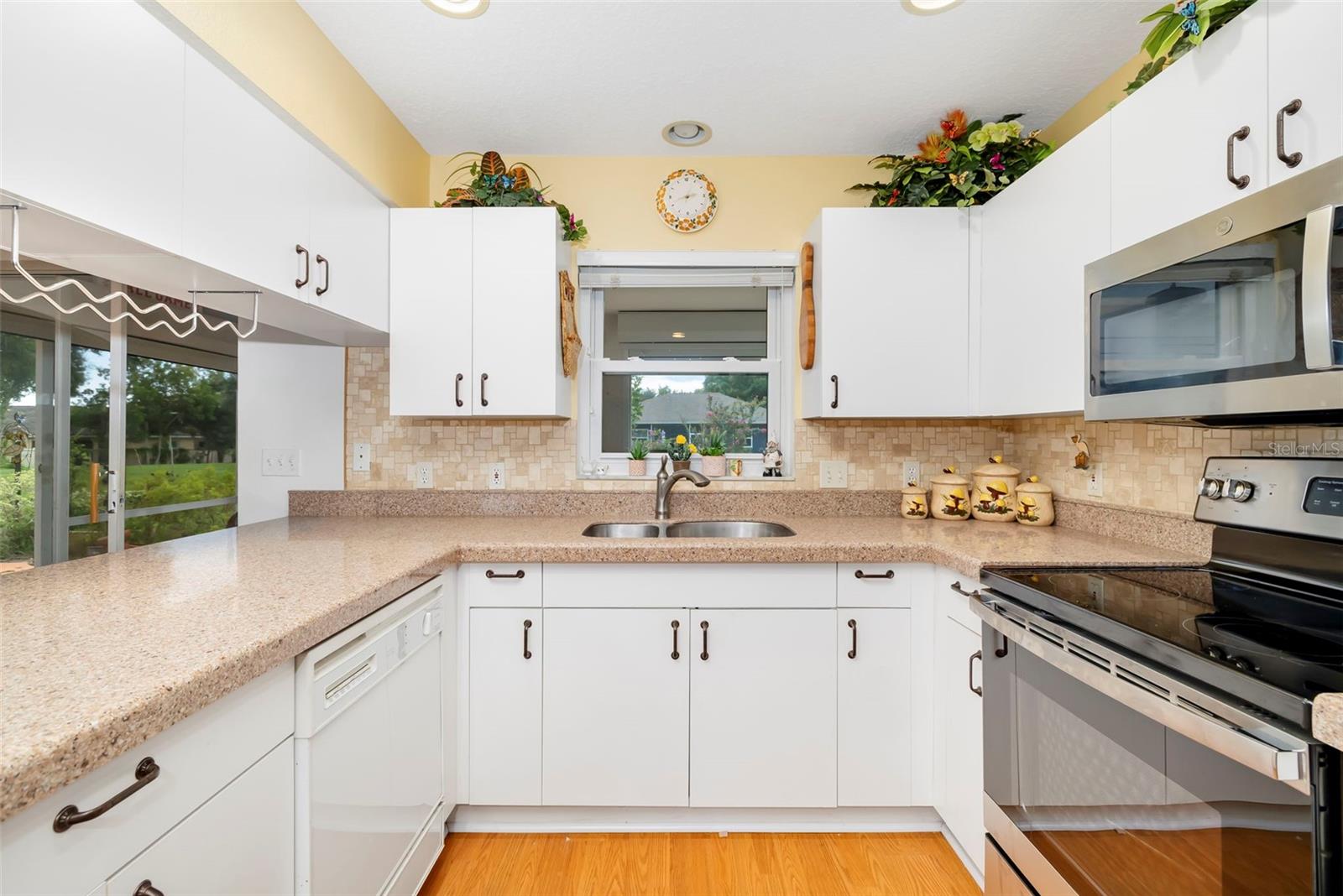 ARBOR TRACE - Residential