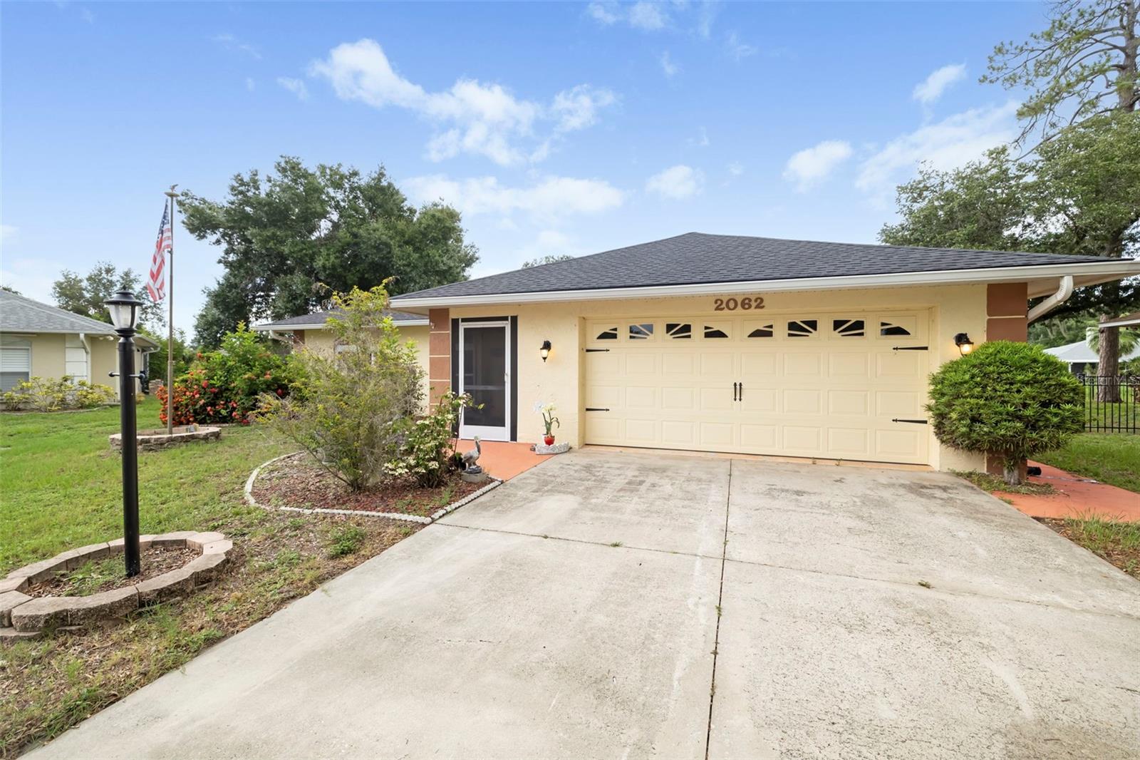 ARBOR TRACE - Residential