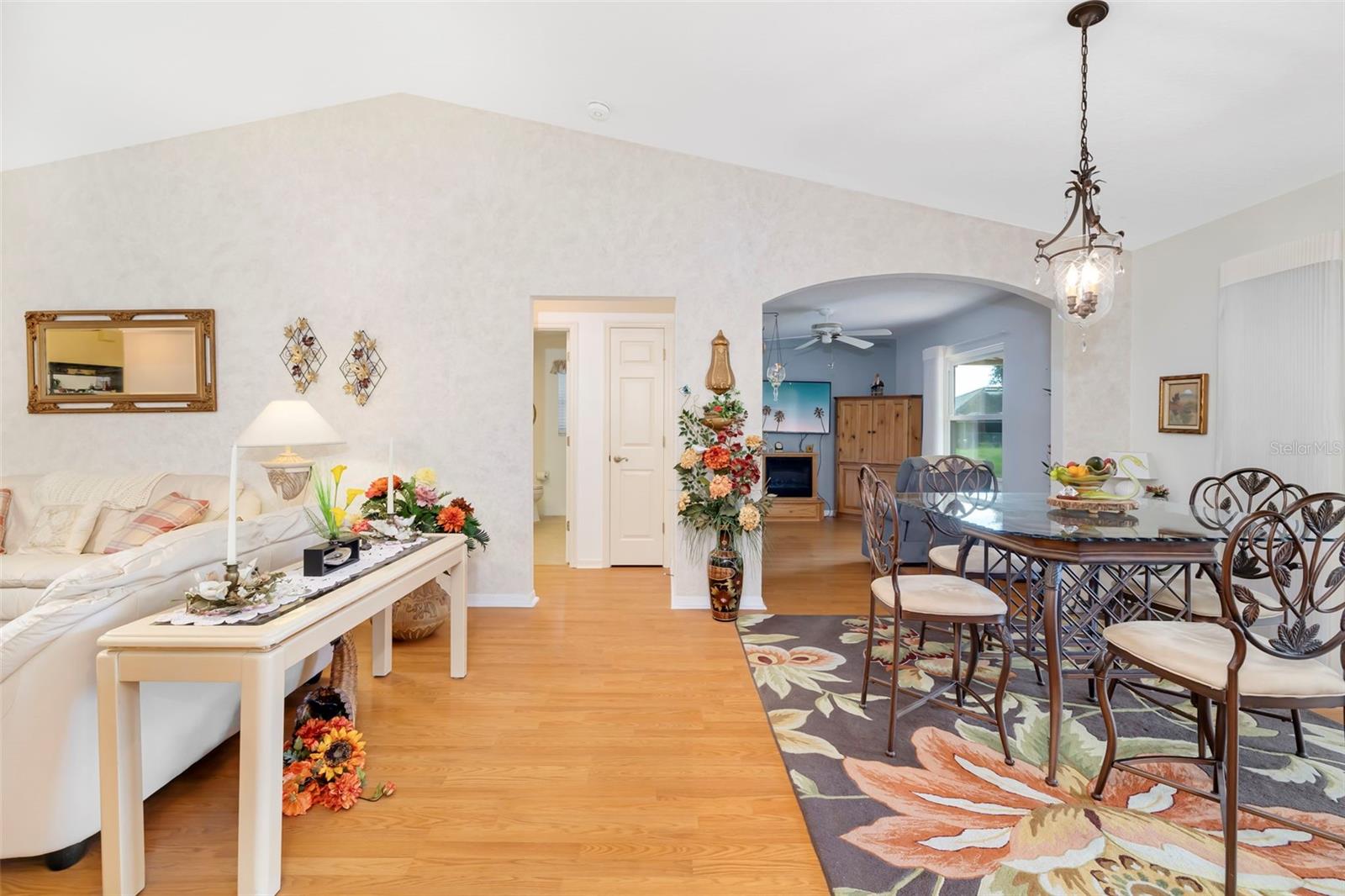 ARBOR TRACE - Residential