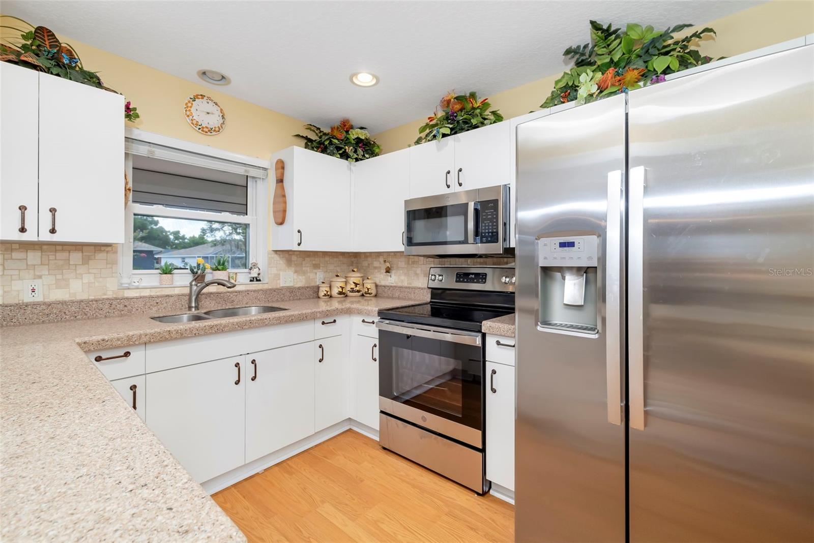 ARBOR TRACE - Residential