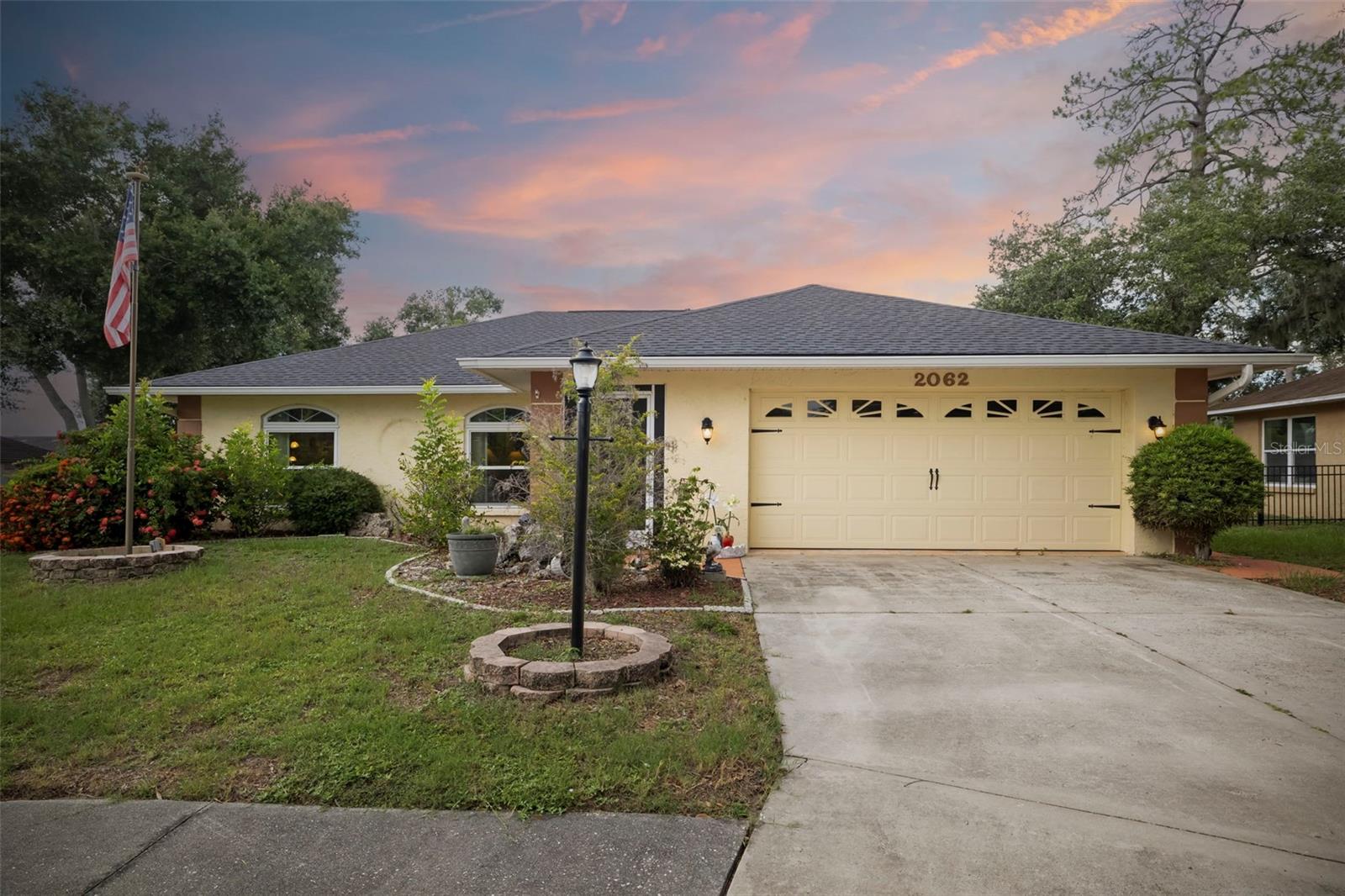 ARBOR TRACE - Residential