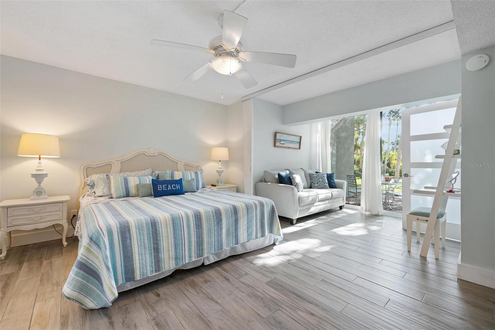 THE BANYAN BAY CLUB - Residential