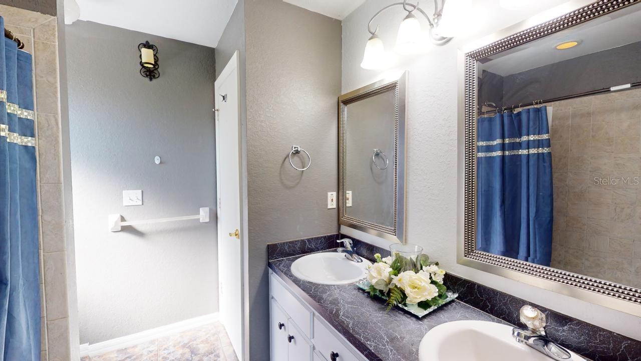 WEDGEWOOD GOLF & COUNTRY CLUB PH 01 - Residential