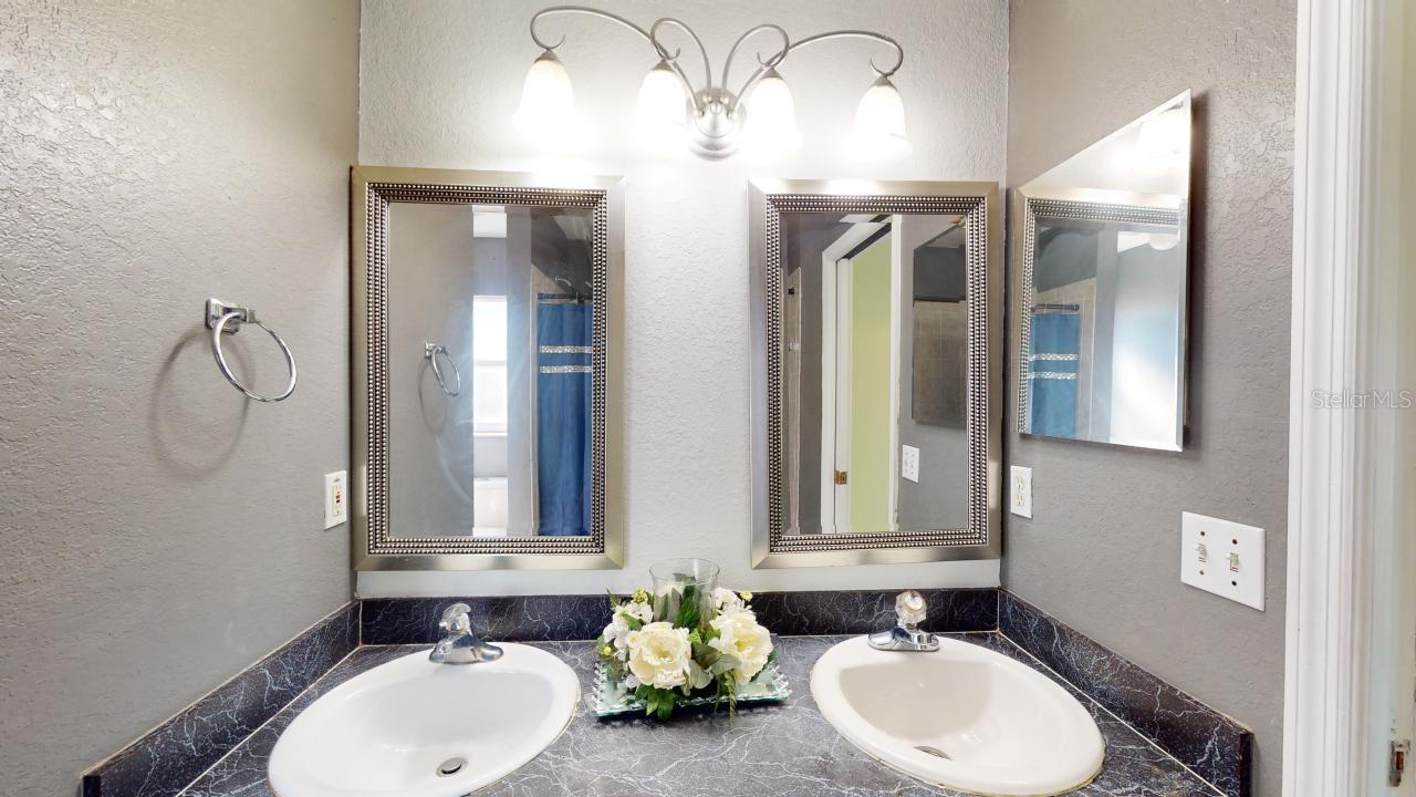 WEDGEWOOD GOLF & COUNTRY CLUB PH 01 - Residential