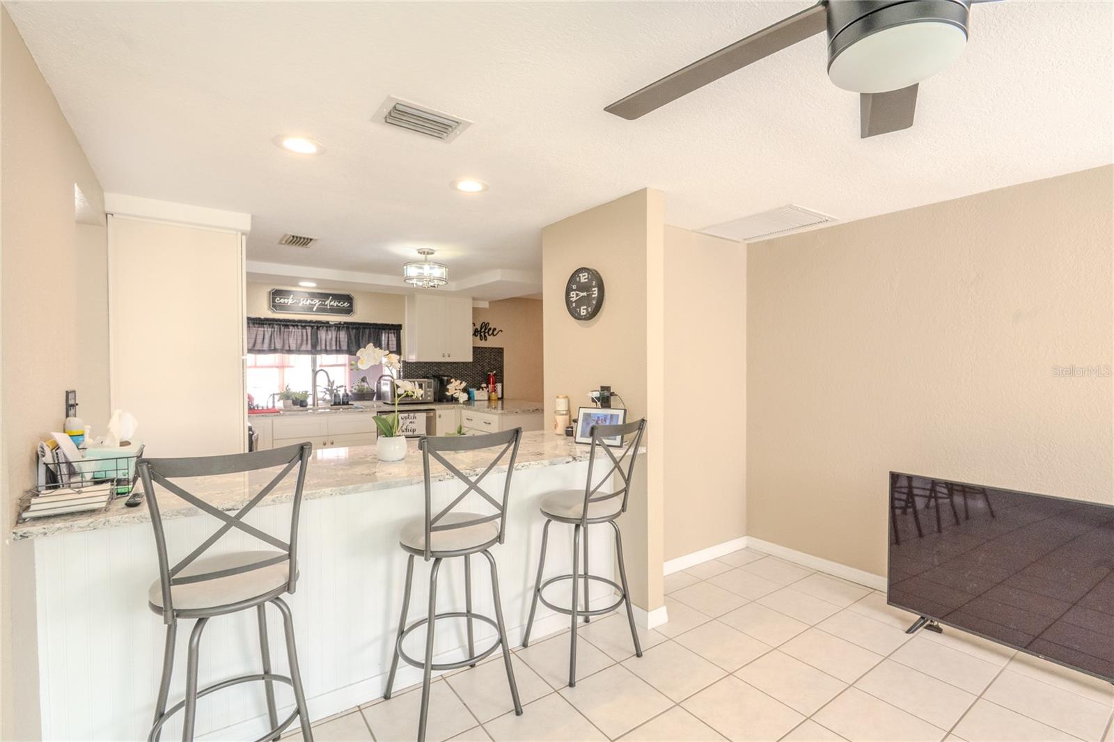 BEACON SQUARE - Residential
