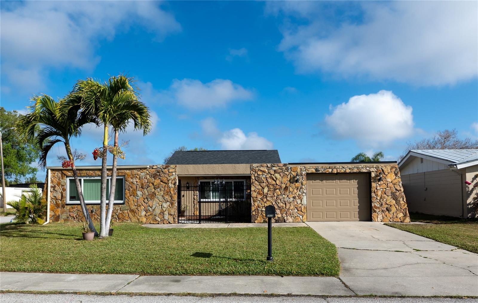 BEACON SQUARE - Residential
