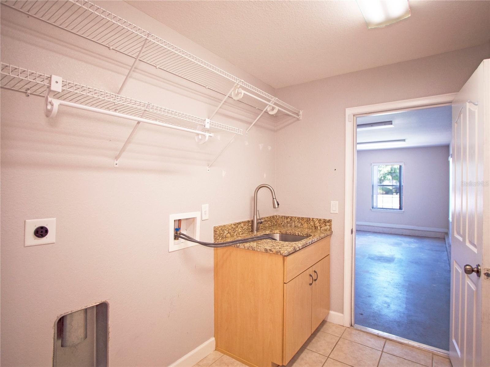 SUMMERBROOKE - Residential