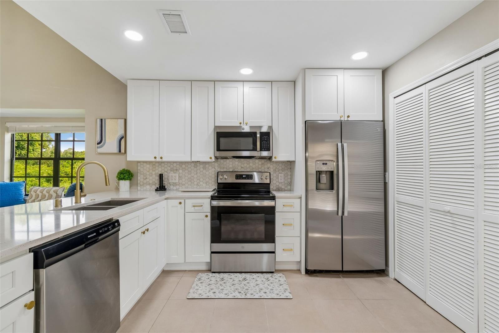 FAIRCREST - Residential