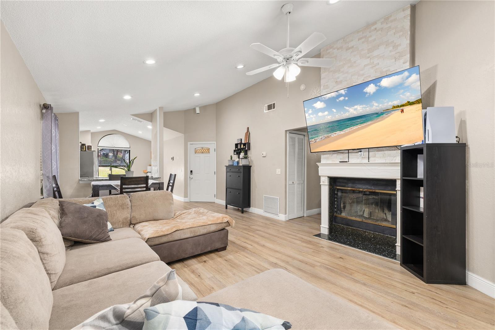 SOUTHRIDGE - Residential Lease
