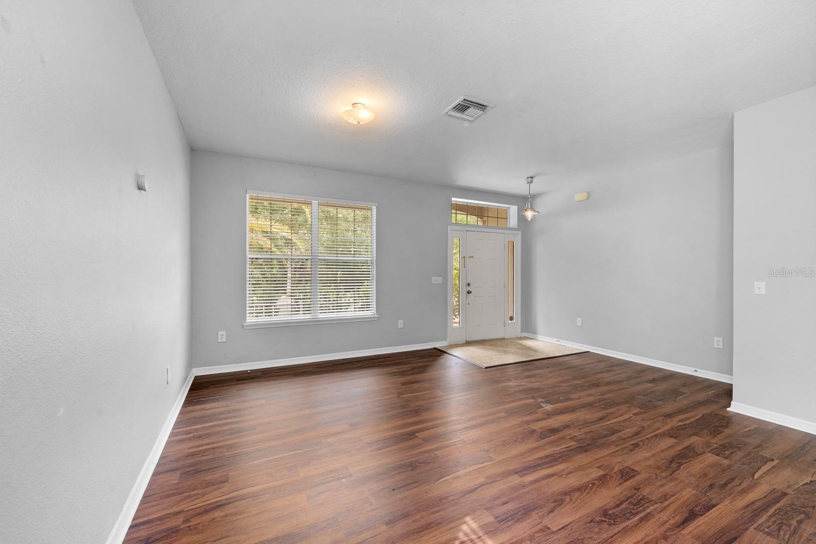 COLONY LAKES - Residential