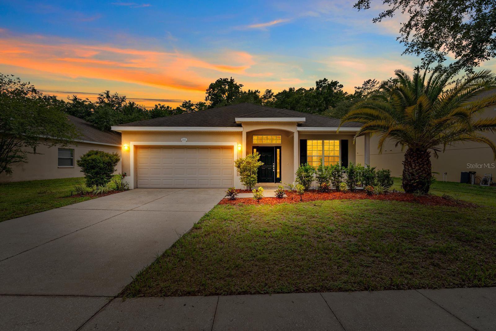 COLONY LAKES - Residential
