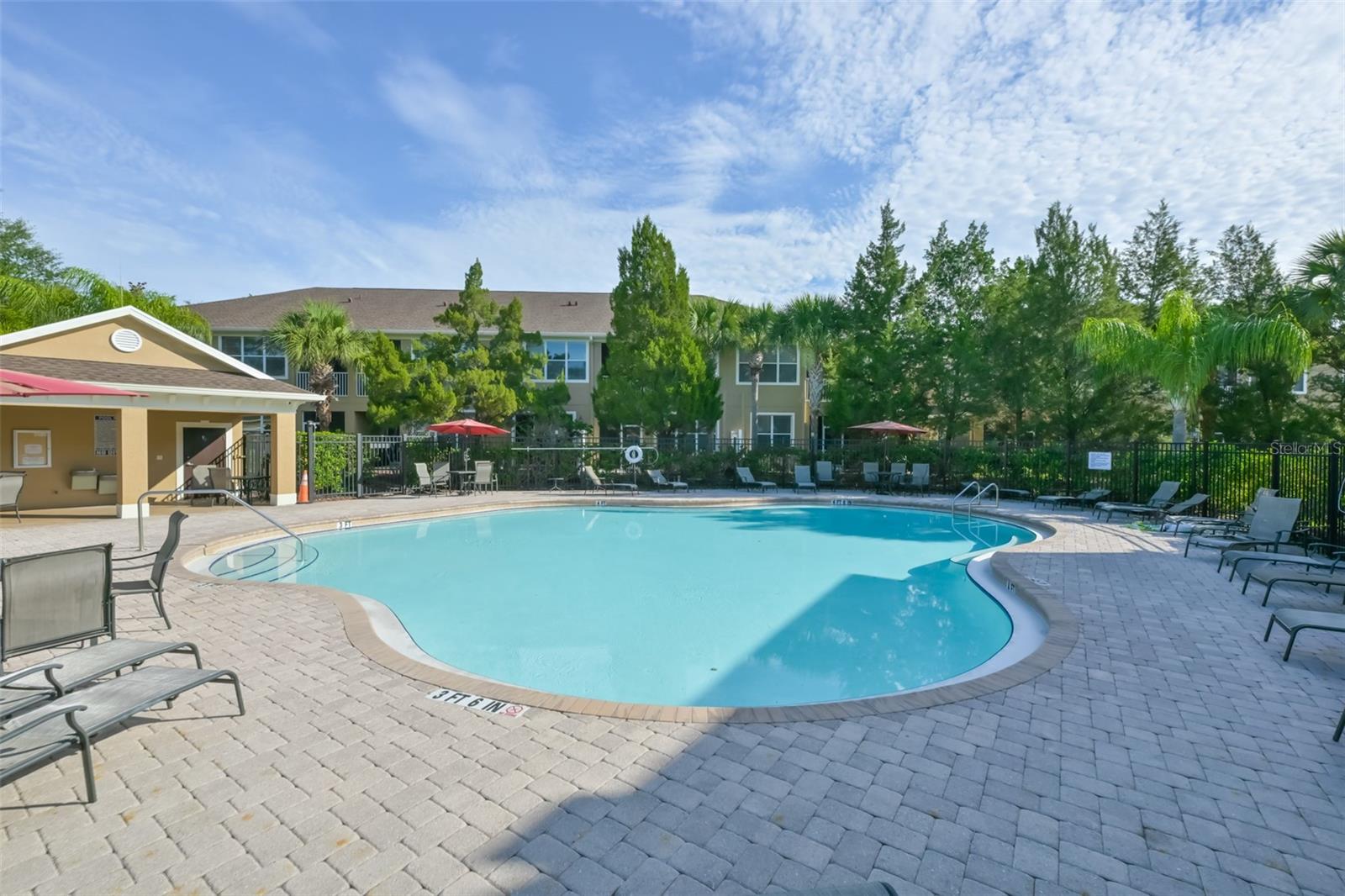 SOUTH HAMPTON - Residential