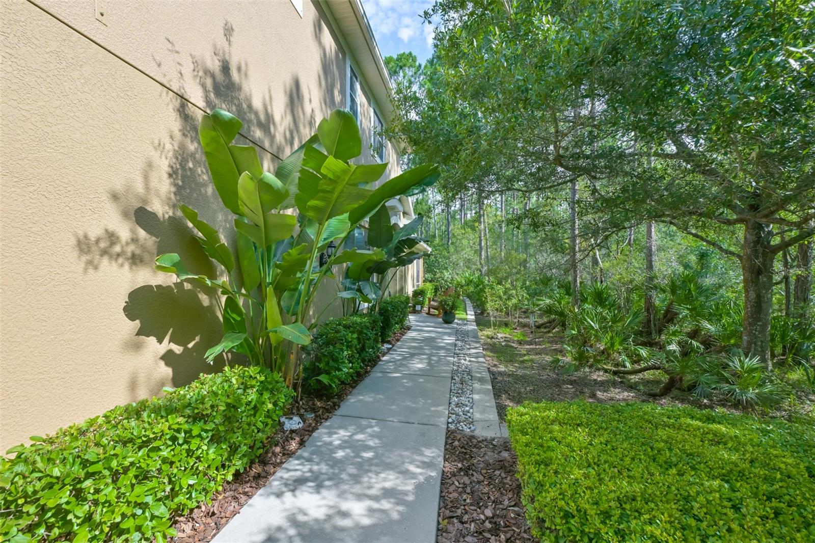 SOUTH HAMPTON - Residential