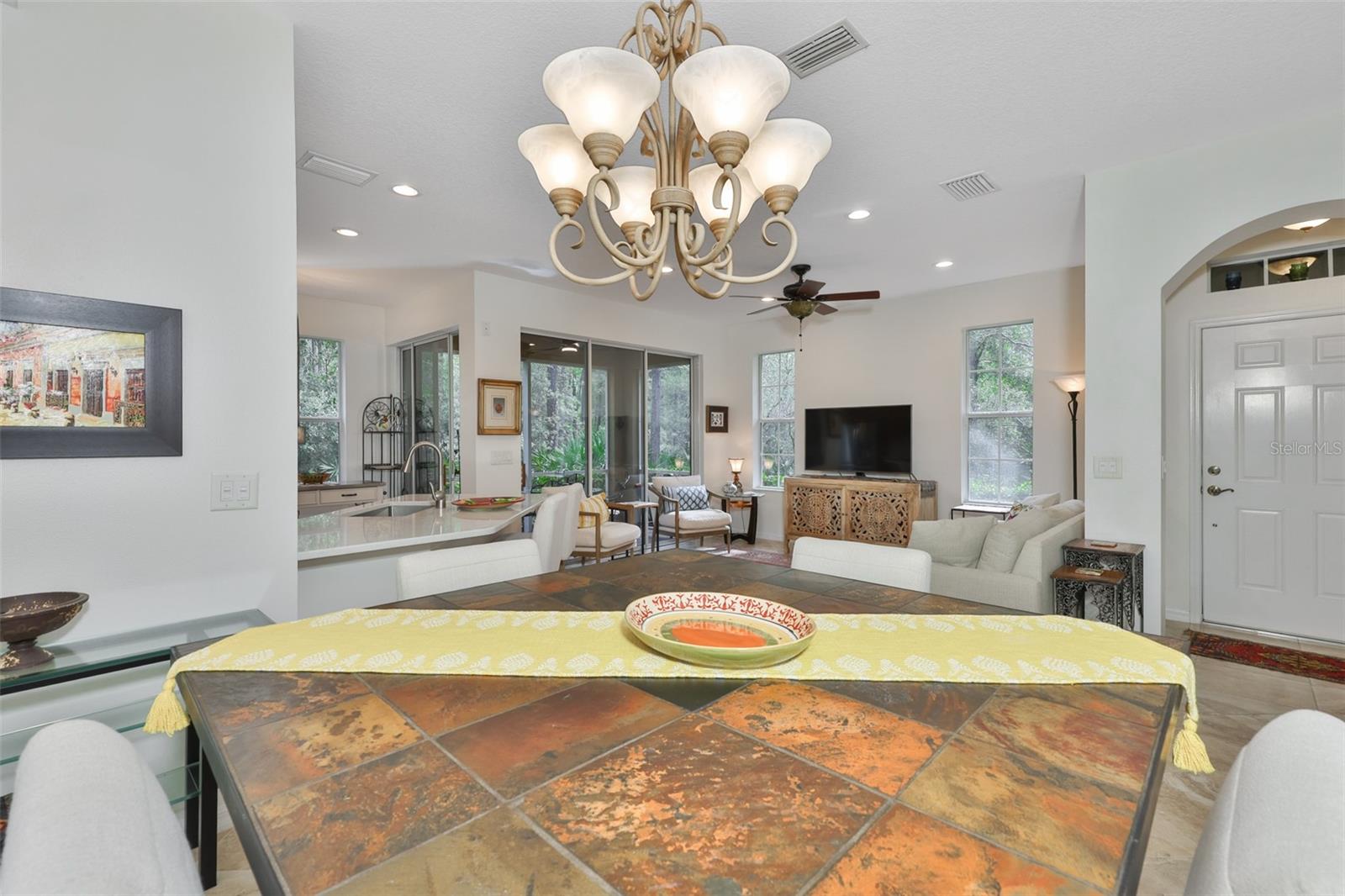 SOUTH HAMPTON - Residential