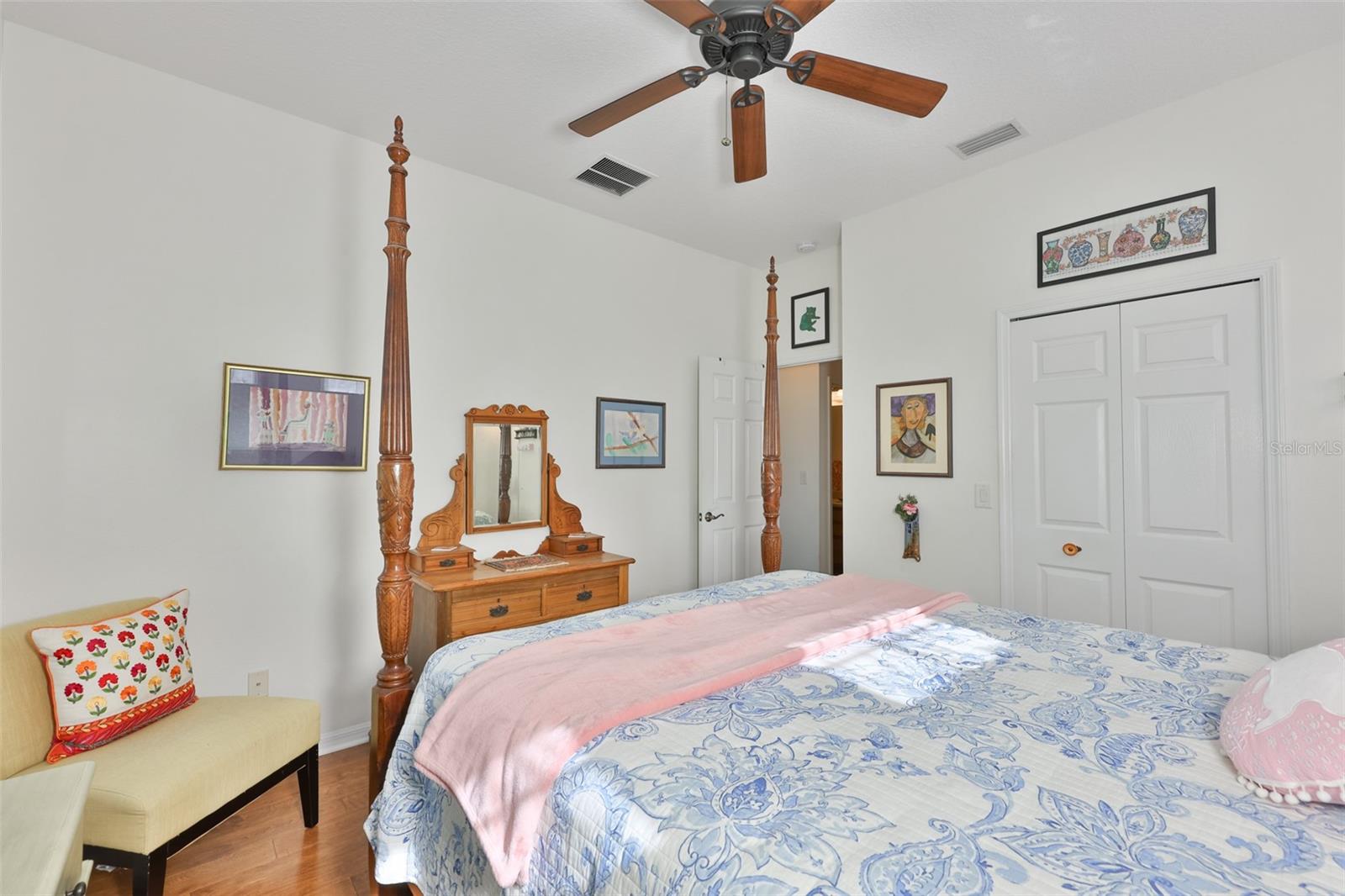 SOUTH HAMPTON - Residential