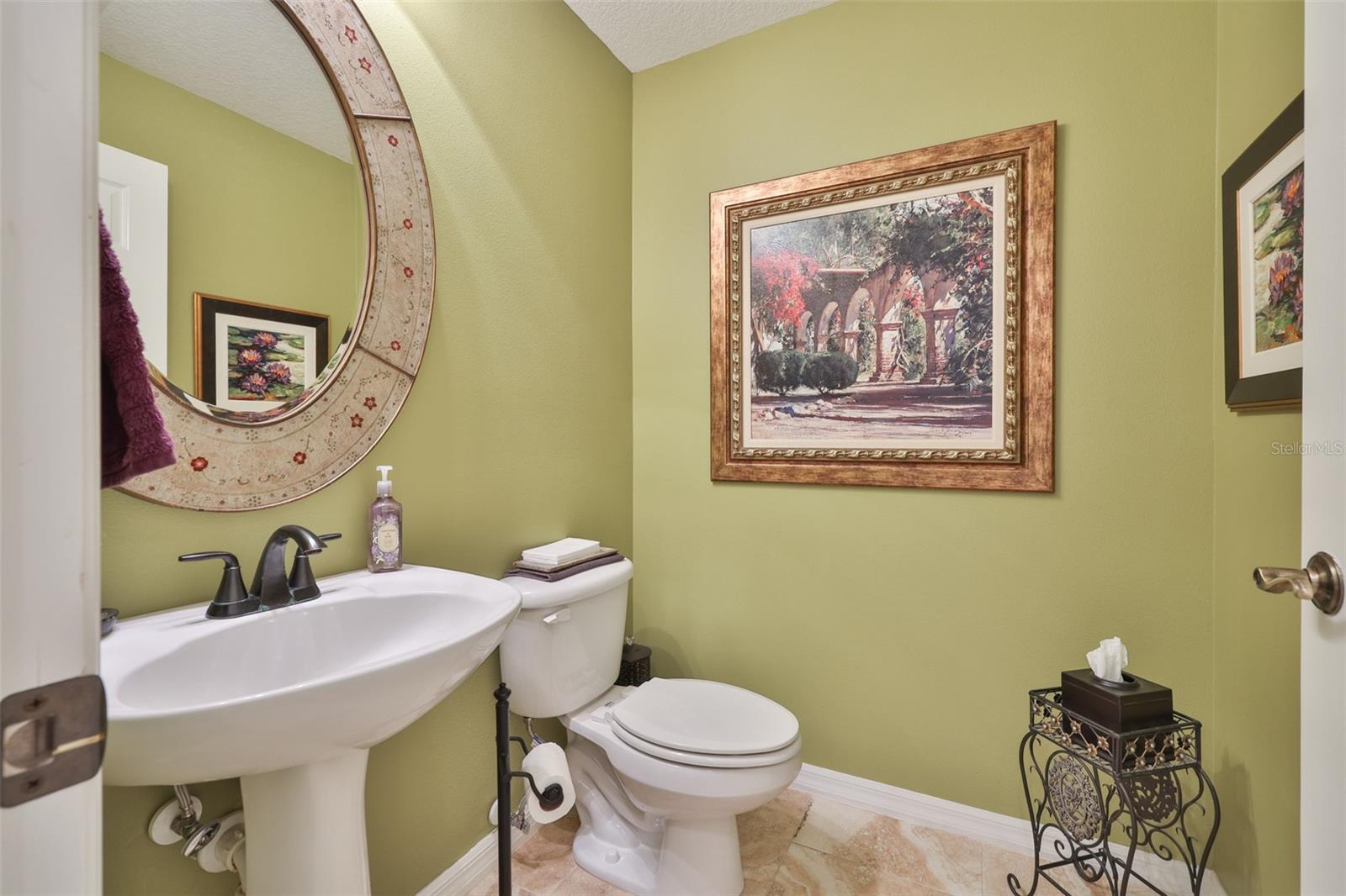 SOUTH HAMPTON - Residential