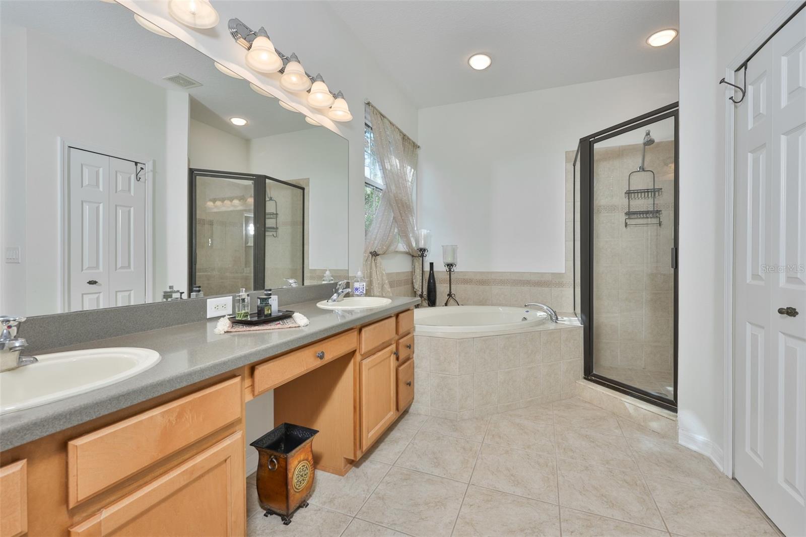 SOUTH HAMPTON - Residential