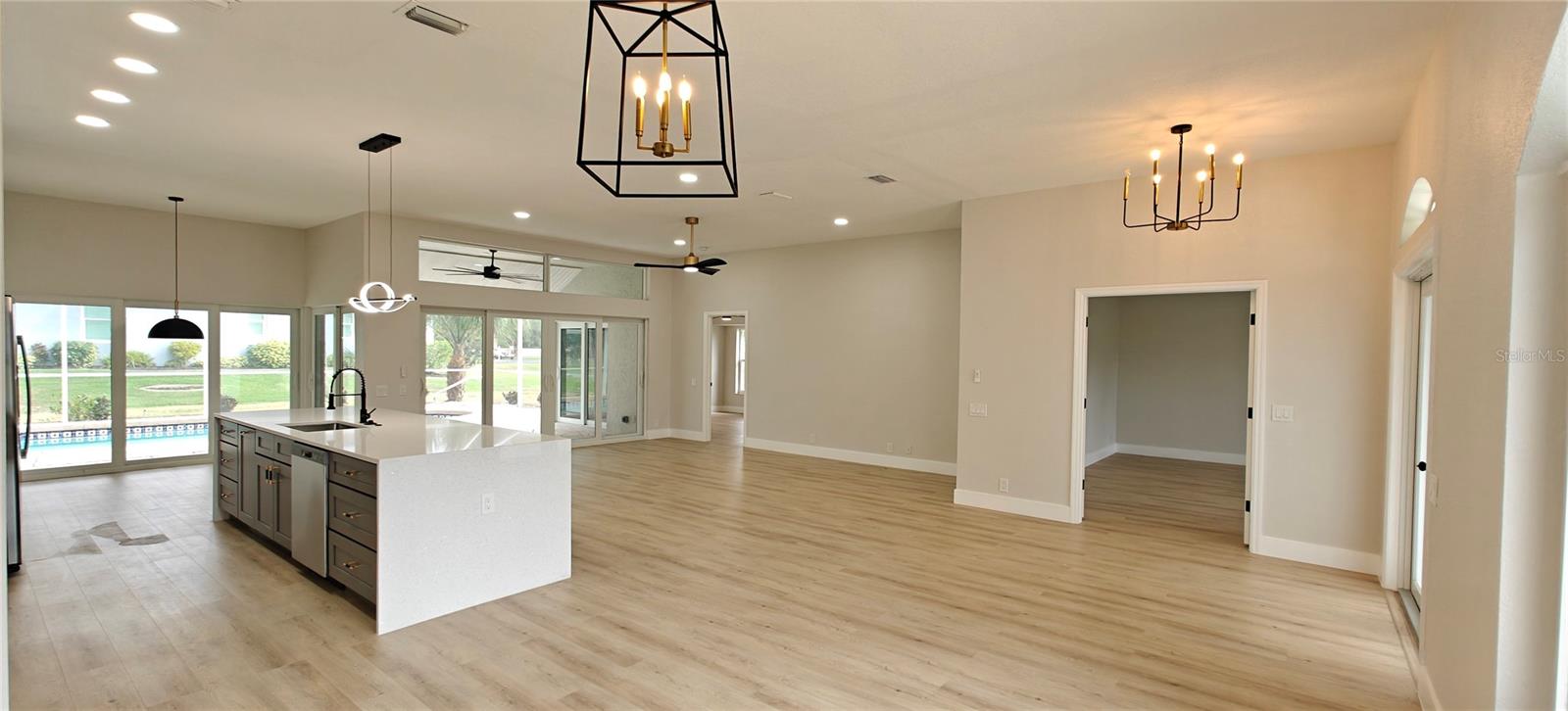 PEBBLE CREEK PLACE - Residential