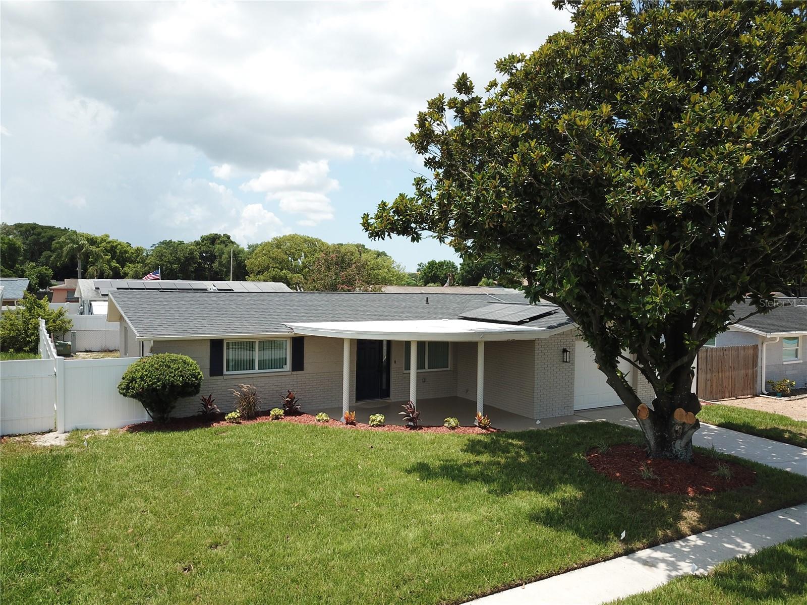 HOLIDAY GARDENS ESTATES - Residential