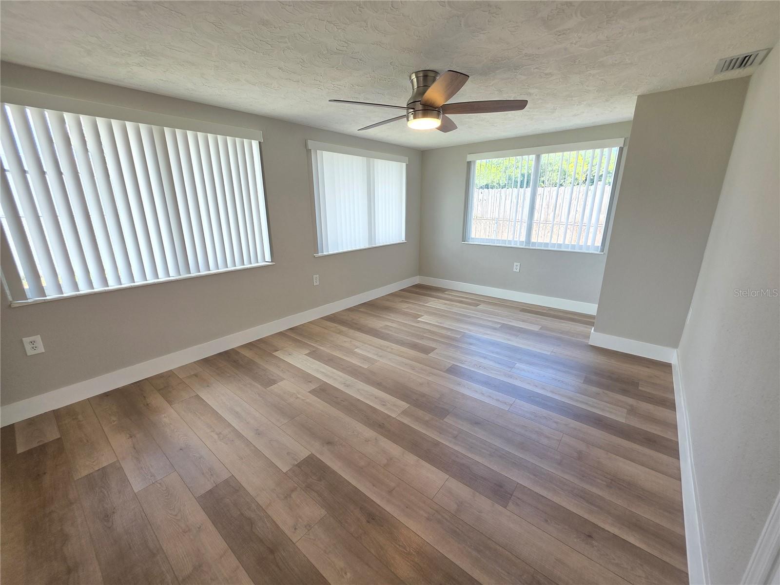 HOLIDAY GARDENS ESTATES - Residential