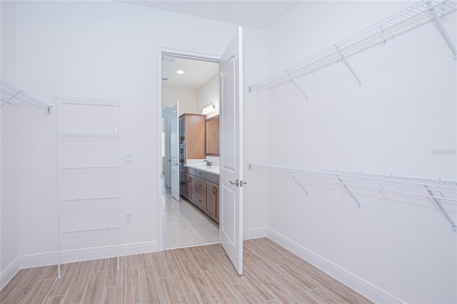 EAGLE CREEK - Residential Lease