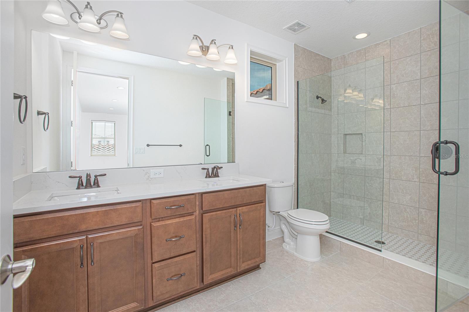 EAGLE CREEK - Residential Lease