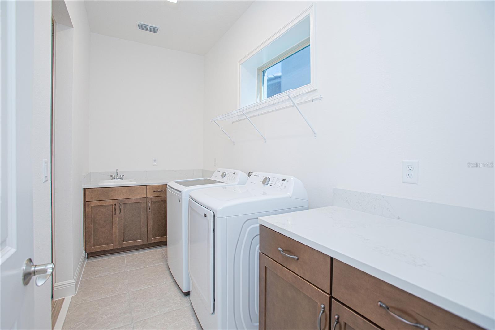 EAGLE CREEK - Residential Lease