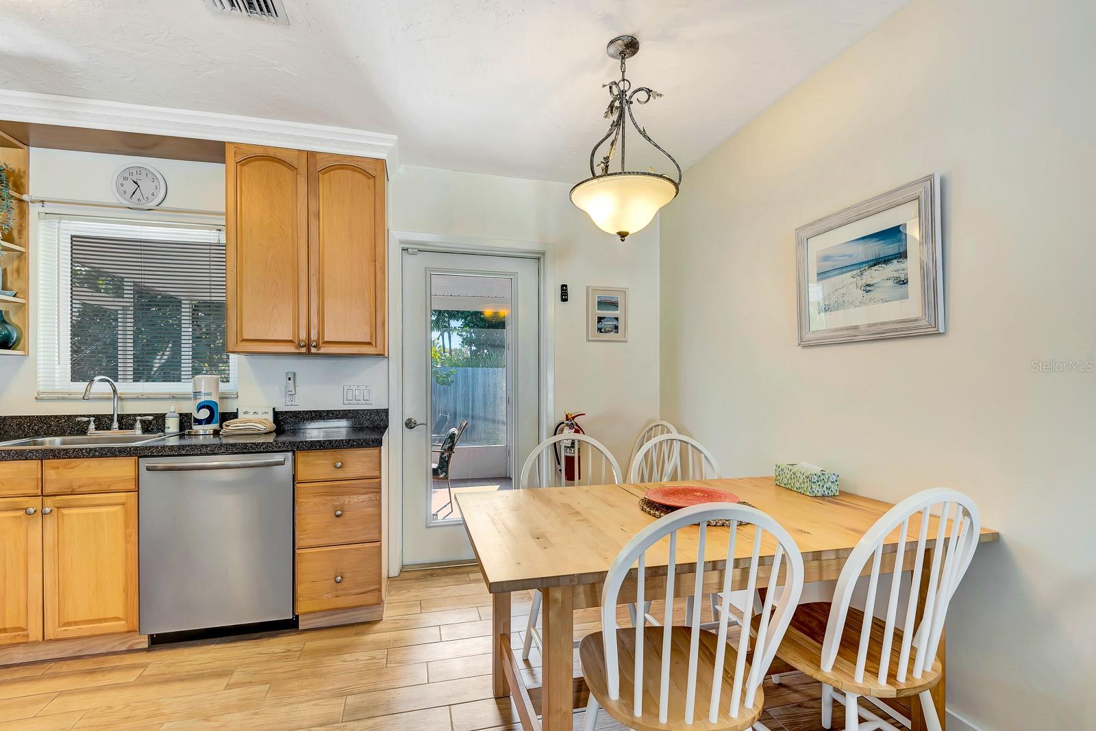 BLUE WAVE VILLA - Residential Income