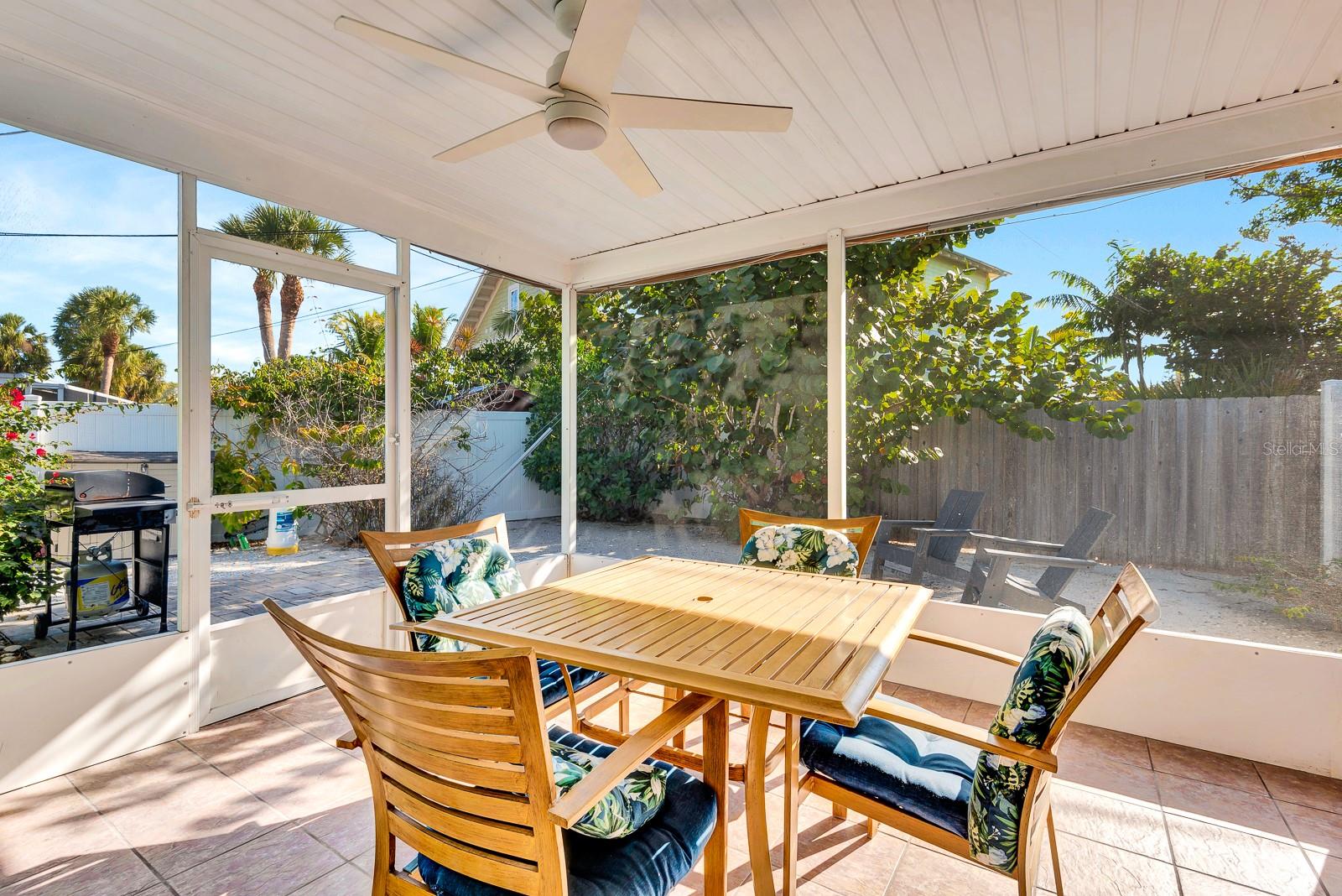 BLUE WAVE VILLA - Residential Income
